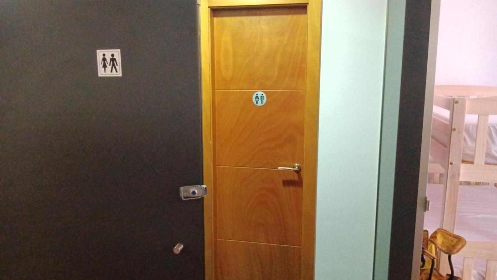 Albergue -Wifi- O Apartamento -No Wifi- Camino Santiago Porrino - En Pleno Centro - City Centre Kültér fotó